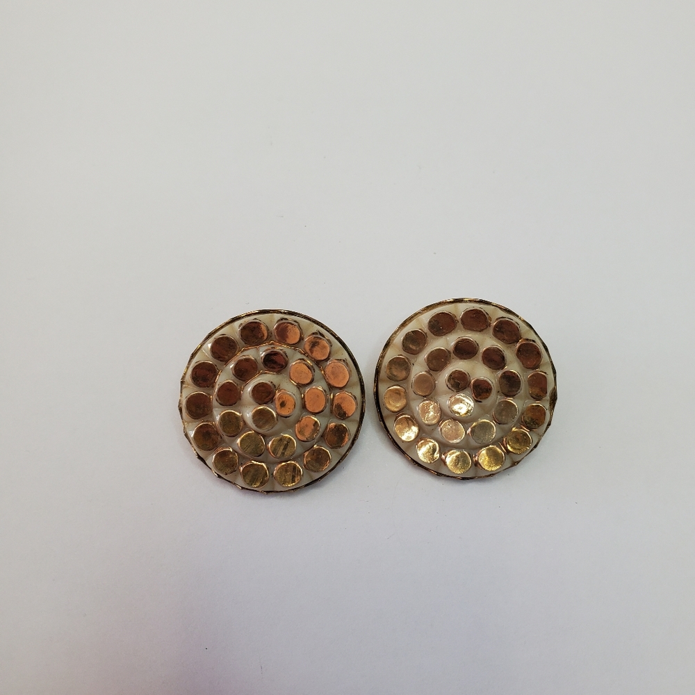 Vintage clip on earrings - Picture 3 of 5